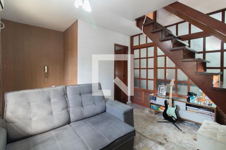 Sala de casa de condomínio à venda com 2 quartos, 89m² em Glória, Porto Alegre