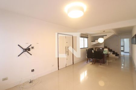 Sala  de casa à venda com 3 quartos, 242m² em Parque Peruche, São Paulo