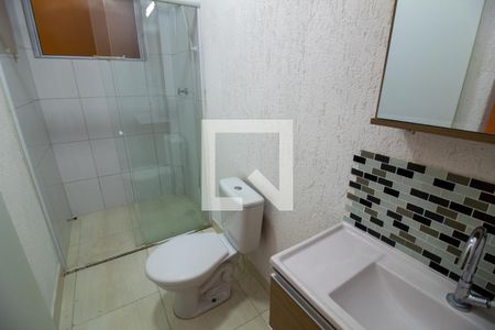 Banheiro de casa para alugar com 1 quarto, 27m² em Jardim Internacional, São Paulo