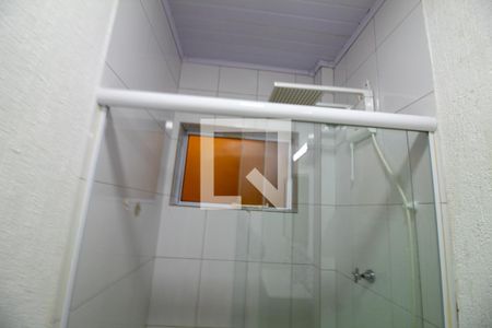 Banheiro de casa para alugar com 1 quarto, 27m² em Jardim Internacional, São Paulo