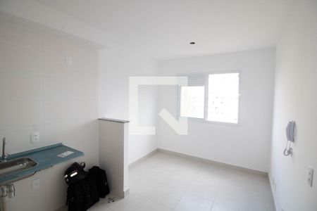 Sala / Cozinha de apartamento à venda com 2 quartos, 32m² em Jardim Celeste, São Paulo