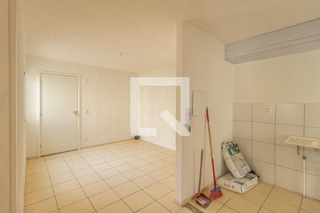 Sala de apartamento para alugar com 2 quartos, 44m² em Vila Centenário, Rio de Janeiro