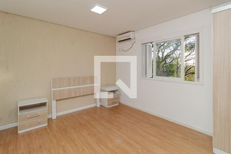 Quarto Suíte de casa à venda com 2 quartos, 130m² em Rubem Berta, Porto Alegre