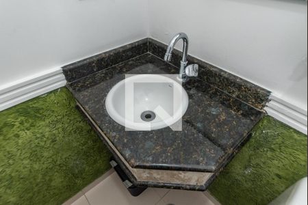 Lavabo de casa de condomínio à venda com 2 quartos, 104m² em Vila Gumercindo, São Paulo