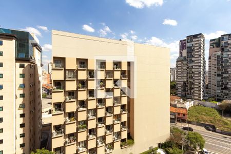 Vista de kitnet/studio para alugar com 1 quarto, 32m² em Indianópolis, São Paulo