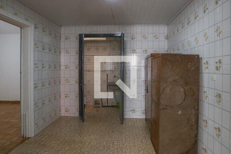 Casa à venda com 200m², 3 quartos e sem vaga Casa à venda com 200m², 3 quartos e sem vagaCozinha
