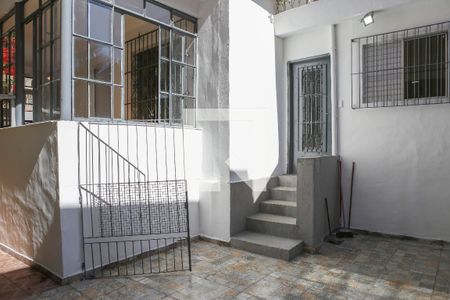 Casa à venda com 200m², 3 quartos e sem vaga Casa à venda com 200m², 3 quartos e sem vagaQuintal