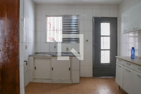 Casa à venda com 200m², 3 quartos e sem vaga Casa à venda com 200m², 3 quartos e sem vagaCozinha