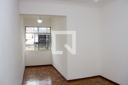 Apartamento à venda com 77m², 2 quartos e 1 vagaSala