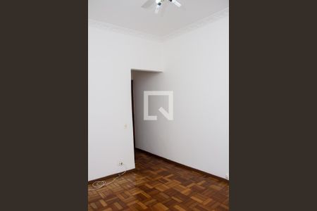 Apartamento à venda com 77m², 2 quartos e 1 vagaSala