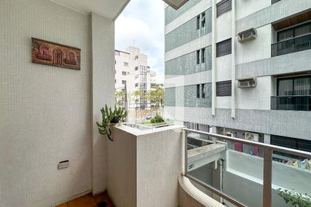 Varanda de apartamento para alugar com 3 quartos, 119m² em Balneario Cidade Atlantica, Guarujá