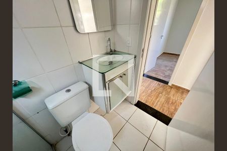 Banheiro de apartamento à venda com 2 quartos, 90m² em Camargos, Belo Horizonte