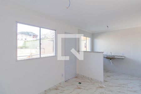 Sala e Cozinha Integrada  de apartamento para alugar com 2 quartos, 38m² em Vila Nova Savoia, São Paulo