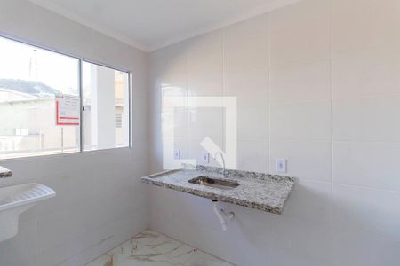 Sala e Cozinha Integrada  de apartamento para alugar com 2 quartos, 38m² em Vila Nova Savoia, São Paulo