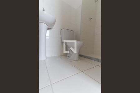 Banheiro de apartamento à venda com 1 quarto, 30m² em Parque Vitória, São Paulo