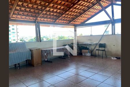 Casa à venda com 3 quartos, 140m² em Cachoeirinha, Belo Horizonte