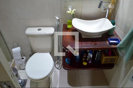 Apartamento à venda com 64m², 2 quartos e 1 vaga Apartamento à venda com 64m², 2 quartos e 1 vagaBanheiro