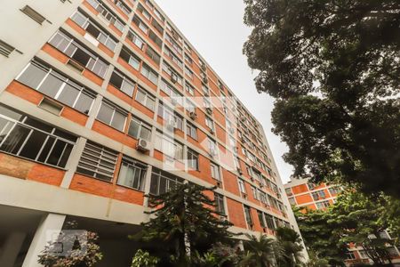 Apartamento à venda com 64m², 2 quartos e 1 vaga Apartamento à venda com 64m², 2 quartos e 1 vagaFachada