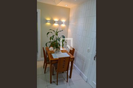 Apartamento à venda com 64m², 2 quartos e 1 vaga Apartamento à venda com 64m², 2 quartos e 1 vagaSala