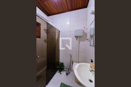 Banheiro de casa à venda com 2 quartos, 120m² em Mato Grande, Canoas