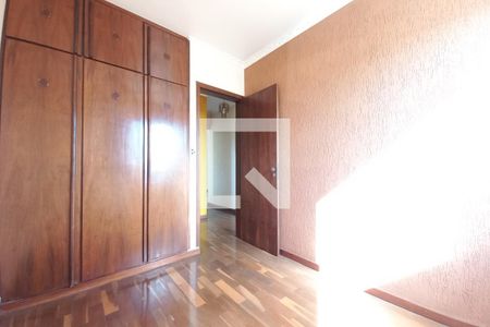 Quarto 2  de apartamento à venda com 2 quartos, 82m² em Vila Marieta, Campinas
