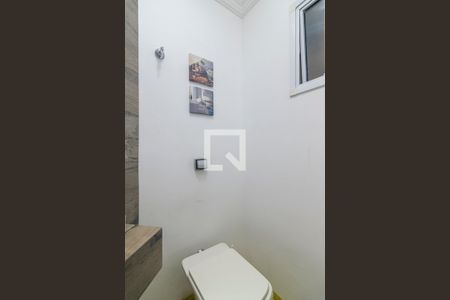 Lavabo de casa para alugar com 4 quartos, 202m² em Vila Scarpelli, Santo André