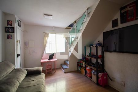 Sala de casa de condomínio à venda com 2 quartos, 60m² em Itaquera, São Paulo