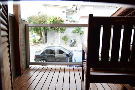Sala de casa de condomínio para alugar com 3 quartos, 220m² em Jardim Rio das Pedras, Cotia