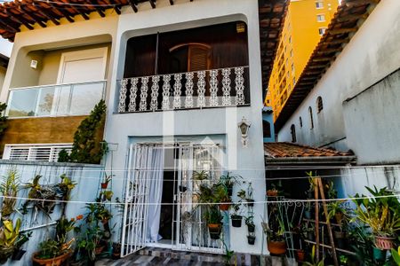 Fachada de casa à venda com 3 quartos, 125m² em Vila Morse, São Paulo