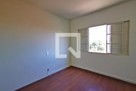 Quarto 2 de casa à venda com 3 quartos, 200m² em Retiro, Jundiaí