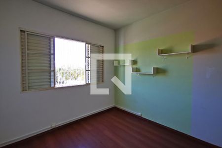 Quarto 2 de casa à venda com 3 quartos, 200m² em Retiro, Jundiaí