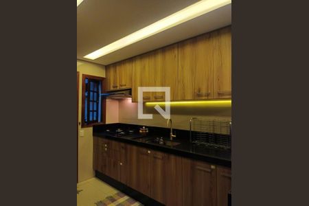 Casa à venda com 275m², 5 quartos e 2 vagas