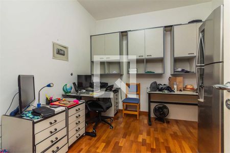 Apartamento à venda com 3 quartos, 230m² em Higienópolis, São Paulo