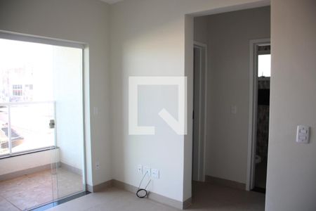 Sala de apartamento para alugar com 2 quartos, 57m² em Jardim Patrícia, Uberlândia