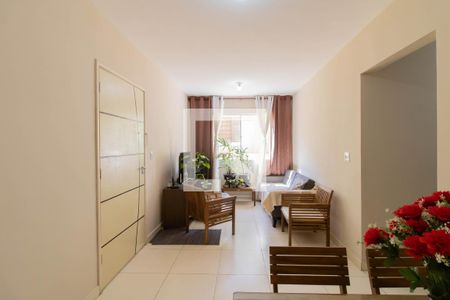 Sala de apartamento à venda com 3 quartos, 66m² em Jardim Cocaia, Guarulhos