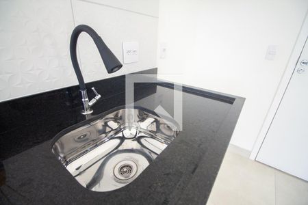 sala / cozinha de apartamento à venda com 1 quarto, 29m² em Parque Vitoria, São Paulo