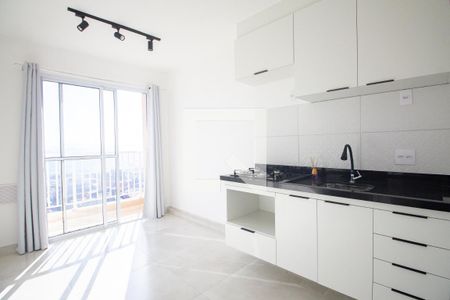 sala / cozinha de apartamento à venda com 1 quarto, 29m² em Parque Vitoria, São Paulo