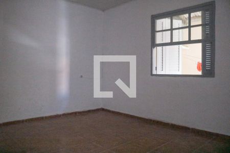 Quarto 1 de casa para alugar com 1 quarto, 55m² em Vila Nivi, São Paulo