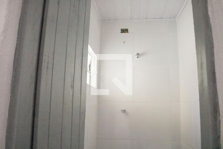 Banheiro de casa para alugar com 1 quarto, 55m² em Vila Nivi, São Paulo