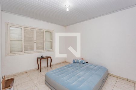 Quarto 2 de casa para alugar com 2 quartos, 150m² em Vila Liviero, São Paulo