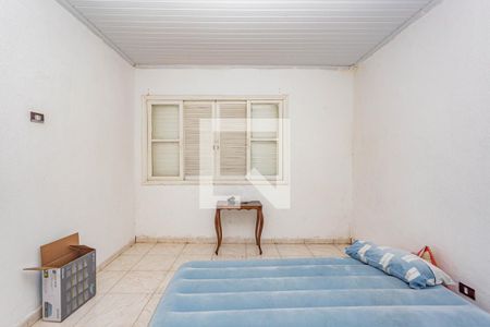 Quarto 2 de casa para alugar com 2 quartos, 150m² em Vila Liviero, São Paulo