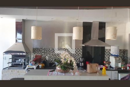 Casa à venda com 4 quartos, 218m² em Jardim Santa Amalia, Campinas