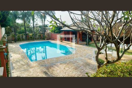 Casa à venda com 380m², 4 quartos e 4 vagas