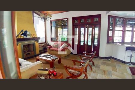 Casa à venda com 380m², 4 quartos e 4 vagas