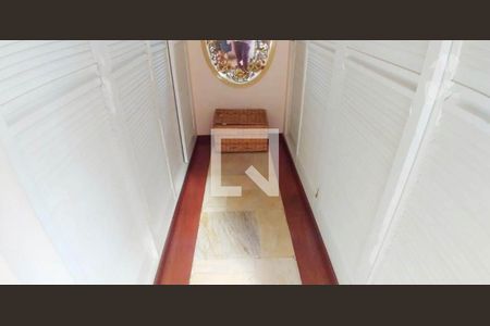 Casa à venda com 380m², 4 quartos e 4 vagas