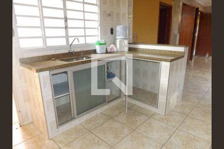 Casa à venda com 3 quartos, 160m² em Vila Pompéia, Campinas