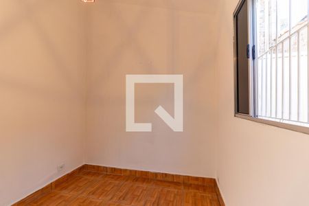 Quarto 2 de casa para alugar com 2 quartos, 50m² em Conjunto Residencial José Bonifácio, São Paulo