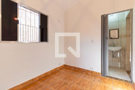 Quarto 2 de casa para alugar com 2 quartos, 50m² em Conjunto Residencial José Bonifácio, São Paulo