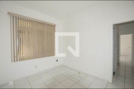 Sala de apartamento para alugar com 1 quarto, 46m² em Praça Seca, Rio de Janeiro