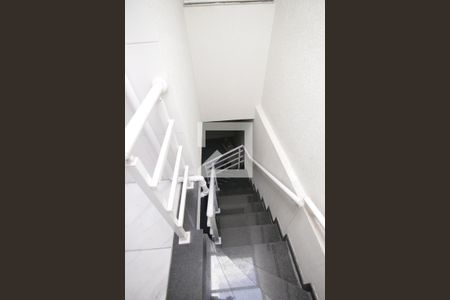 Escada de casa de condomínio à venda com 3 quartos, 200m² em Vila Ré, São Paulo